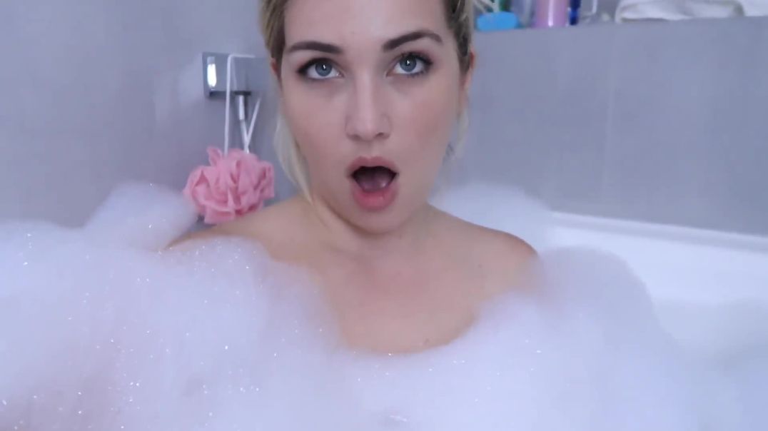 Stepanka Nude YouTuber Bath Tease Video